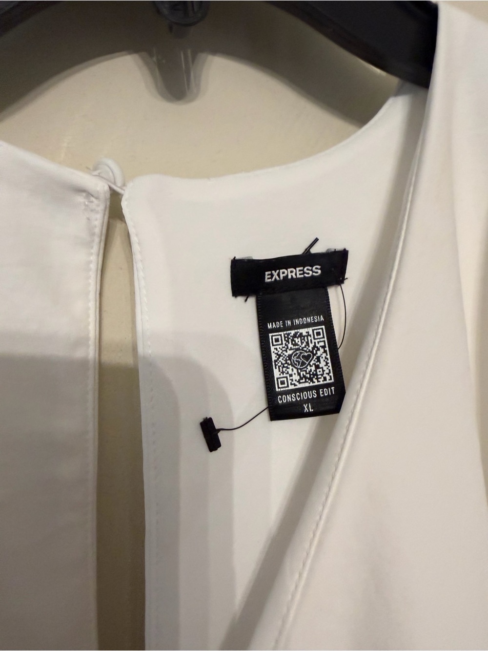 Express White Asymmetric Draped blouse - Picture 6 of 7